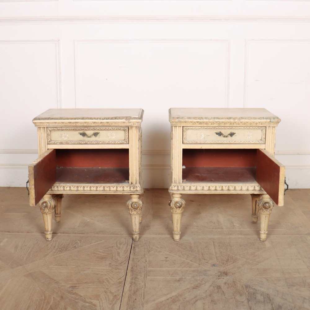 Pair of Italian Bedside Cabinets View XIV