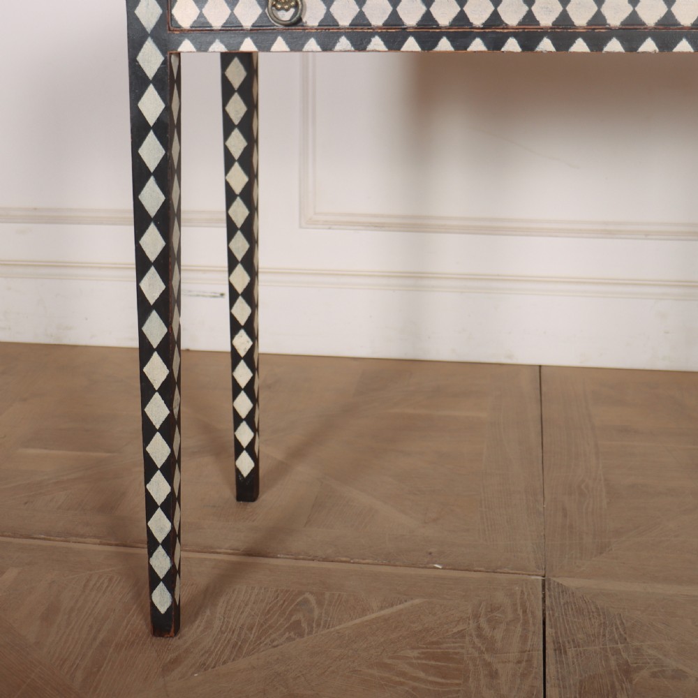 English Decorated Lamp Table View V