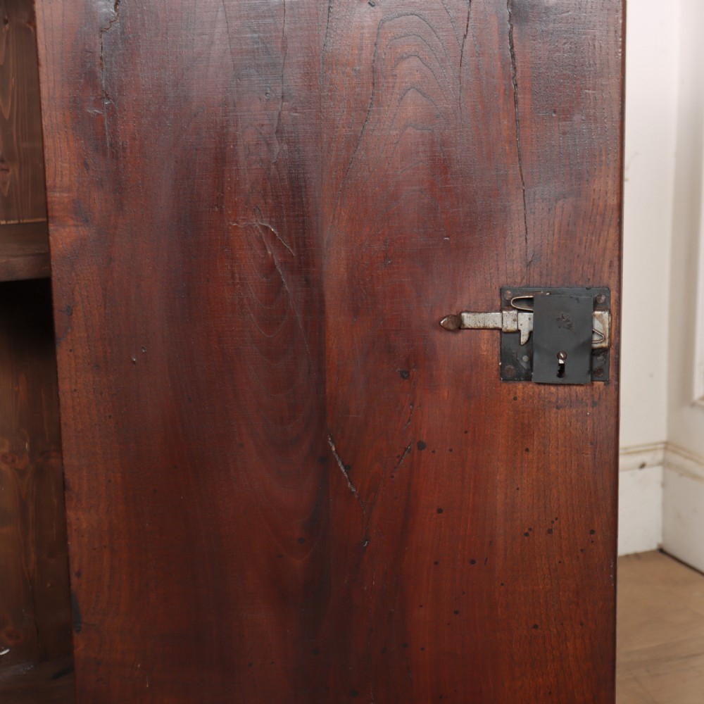 20th Century Italian Elm Buffet View X