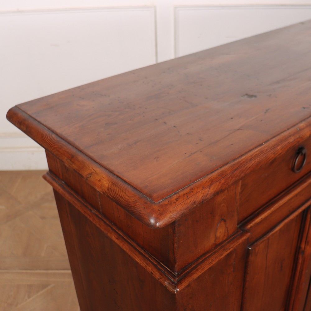 20th Century Italian Elm Buffet View XIII