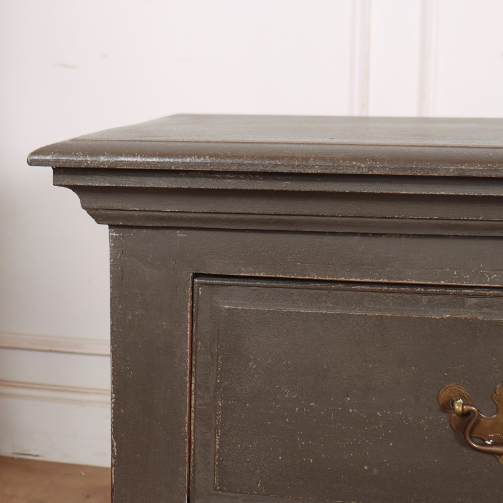 18thC English Dresser Base View V