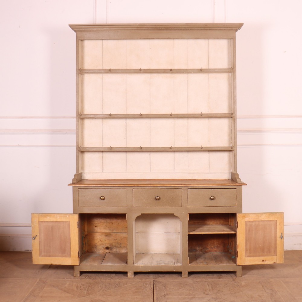Welsh Painted Dog Kennel Dresser View X