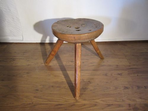 PRIMITIVE STOOL - ADDITIONAL PHOTO 1