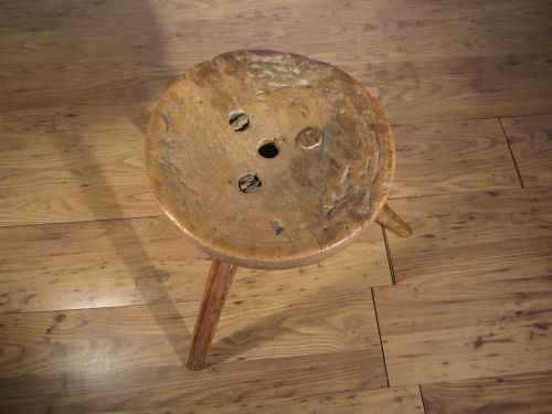 PRIMITIVE STOOL - ADDITIONAL PHOTO 3