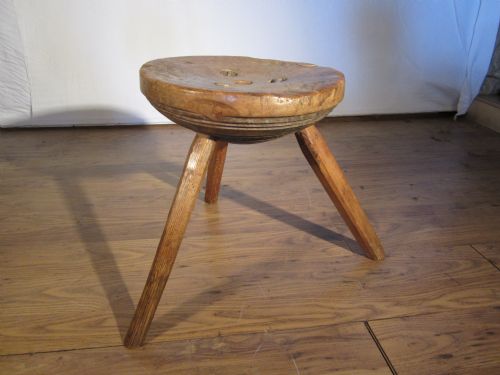 PRIMITIVE STOOL - ADDITIONAL PHOTO 6