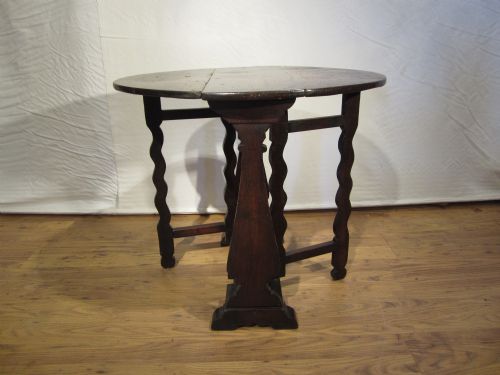 SMALL OAK GATELEG TABLE - ADDITIONAL PHOTO 2
