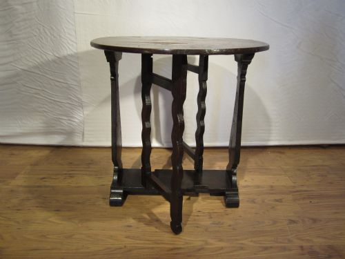 SMALL OAK GATELEG TABLE - ADDITIONAL PHOTO 3