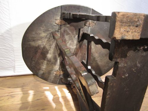 SMALL OAK GATELEG TABLE - ADDITIONAL PHOTO 9