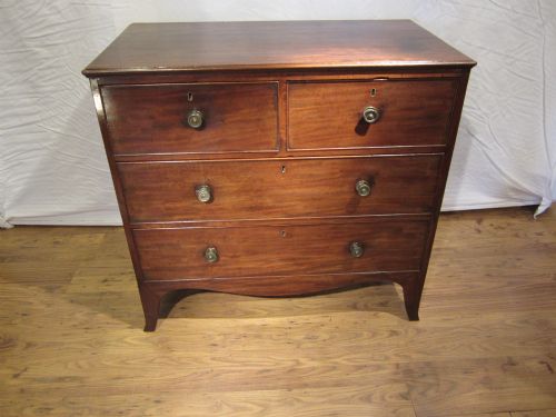 LATE 18TH CENTURY MAHOGANY CHEST OF DRAWERS - ADDITIONAL PHOTO 1