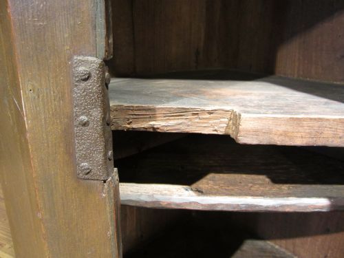 17TH CENTURY PAINTED PINE CORNER CUPBOARD - ADDITIONAL PHOTO 7