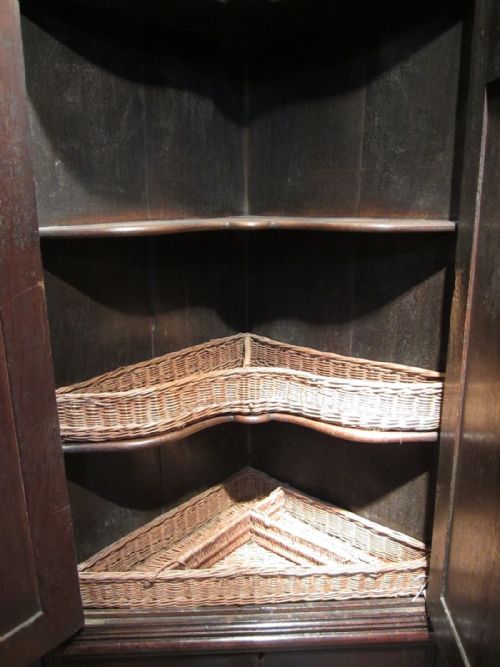 18TH CENTURY OAK CORNER CUPBOARD - ADDITIONAL PHOTO 8