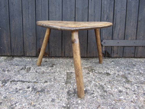 ANTIQUE PRIMITIVE LOW CRICKET TABLE - ADDITIONAL PHOTO 1