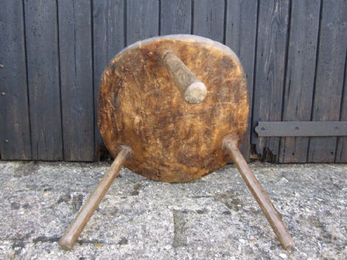 ANTIQUE PRIMITIVE LOW CRICKET TABLE - ADDITIONAL PHOTO 7