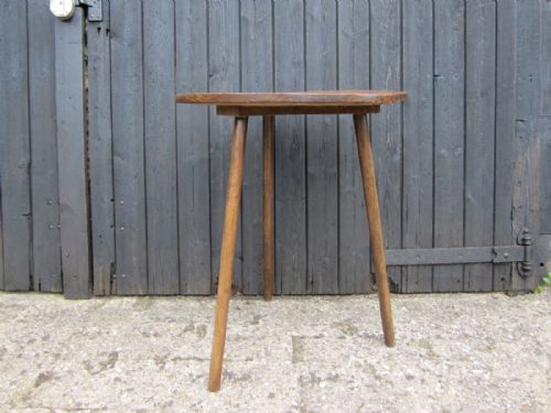 PRIMITIVE ELM CRICKET TABLE - ADDITIONAL PHOTO 1