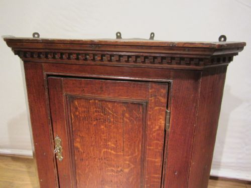 ANTIQUE GEORGIAN SMALL OAK CORNER CUPBOARD - ADDITIONAL PHOTO 2