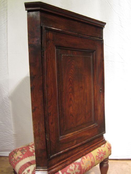18TH CENTURY CORNER CUPBOARD - ADDITIONAL PHOTO 4