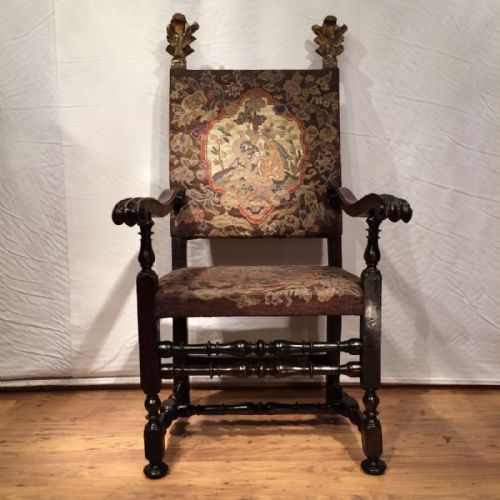 walnut armchair - CATEGORY: ANTIQUE CHAIRS - DATED 18TH CENTURY