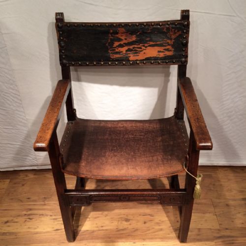 18TH CENTURY WALNUT ARMCHAIR - ADDITIONAL PHOTO 2