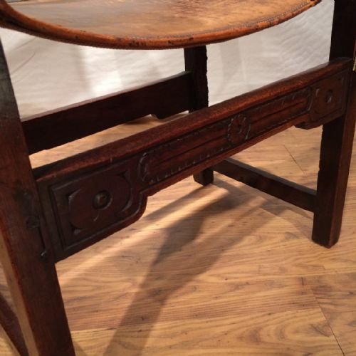 18TH CENTURY WALNUT ARMCHAIR - ADDITIONAL PHOTO 4