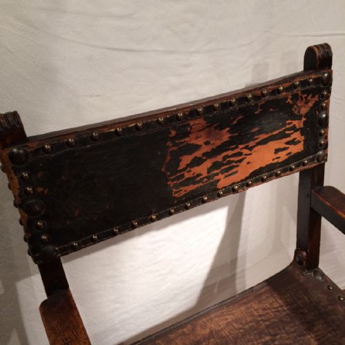 18TH CENTURY WALNUT ARMCHAIR - ADDITIONAL PHOTO 6