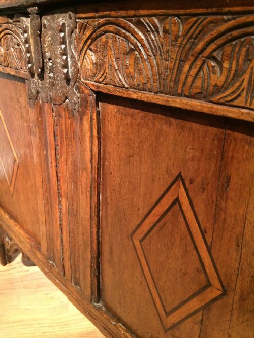ANTIQUE 16TH17TH CENTURY COFFER - ADDITIONAL PHOTO 4
