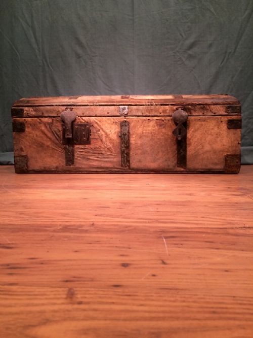 ANTIQUE CHESTTRUNK - ADDITIONAL PHOTO 1