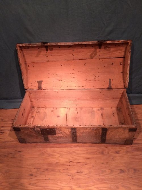 ANTIQUE CHESTTRUNK - ADDITIONAL PHOTO 6