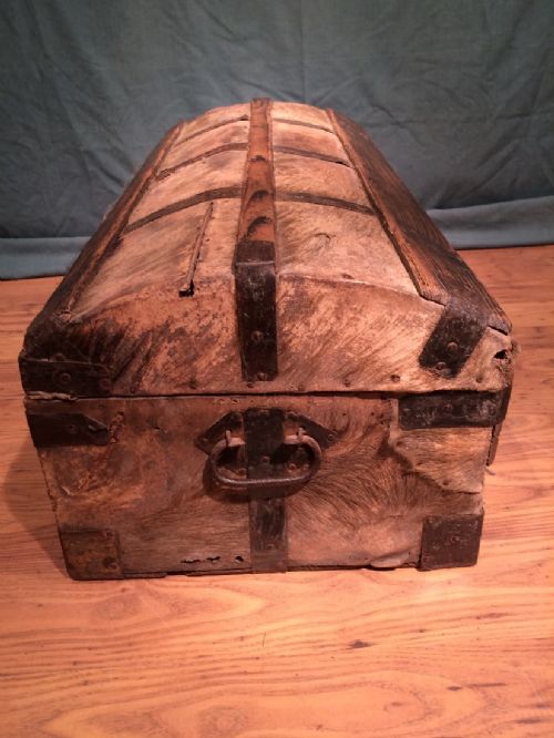 ANTIQUE CHESTTRUNK - ADDITIONAL PHOTO 7