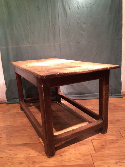 18th century oak kitchen table - CATEGORY: ANTIQUE TABLES - DATED 18TH CENTURY