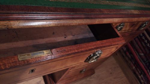 VICTORIAN GILLOWS SATIN BIRCH PEDESTAL DESK C1870 - ADDITIONAL PHOTO 2