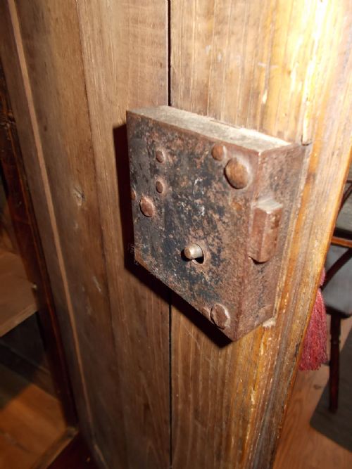 ANTIQUE FRENCH CHESTNUT ARMOIRE - ADDITIONAL PHOTO 4