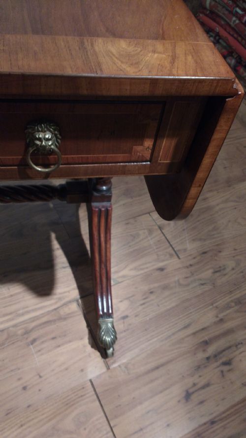 GEORGE III MAHOGANY AND TULIPWOOD CROSSBANDED SOFA TABLE - ADDITIONAL PHOTO 4
