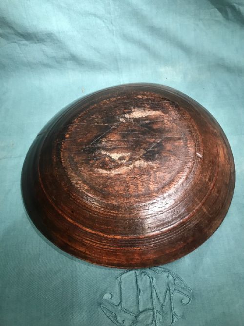 LARGE ANTIQUE DAIRY BOWL - ADDITIONAL PHOTO 3