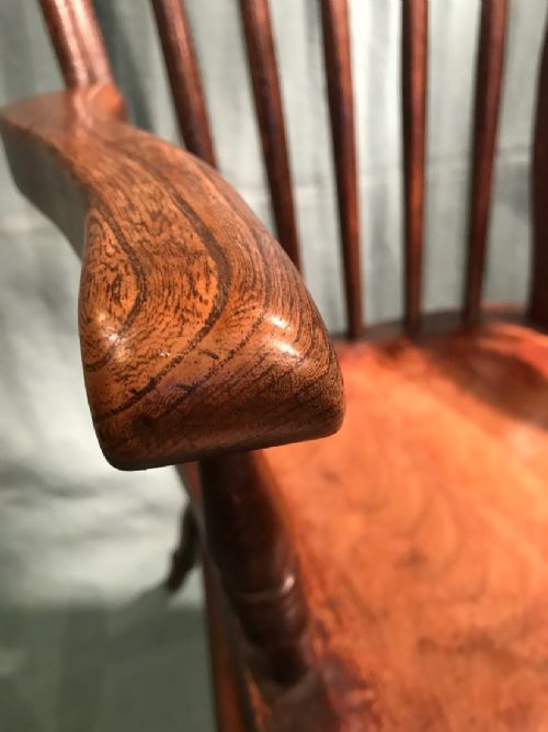 ANTIQUE COUNTRYWINDSOR ARMCHAIR - ADDITIONAL PHOTO 9