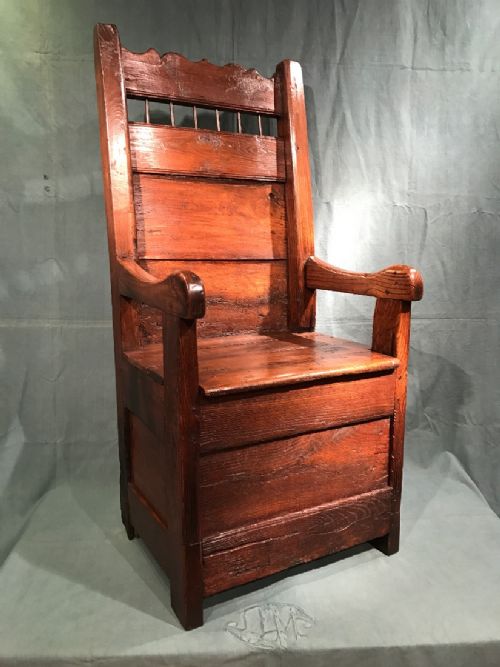 early oak box chair - CATEGORY: ANTIQUE CHAIRS - DATED 18TH CENTURY