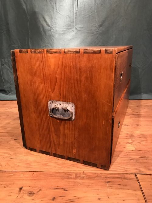 ANTIQUE CAMPAIGN CHEST OF DRAWERS - ADDITIONAL PHOTO 5