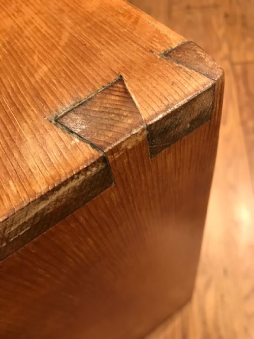 ANTIQUE CAMPAIGN CHEST OF DRAWERS - ADDITIONAL PHOTO 9