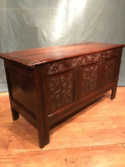 ANTIQUE OAK COFFERCHEST - ADDITIONAL PHOTO 3