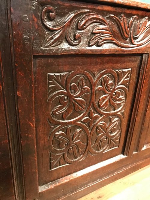 ANTIQUE OAK COFFERCHEST - ADDITIONAL PHOTO 7