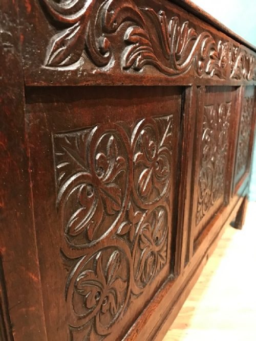 ANTIQUE OAK COFFERCHEST - ADDITIONAL PHOTO 9