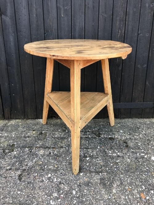 antique cricket table - CATEGORY: ANTIQUE TABLES - DATED 19TH CENTURY