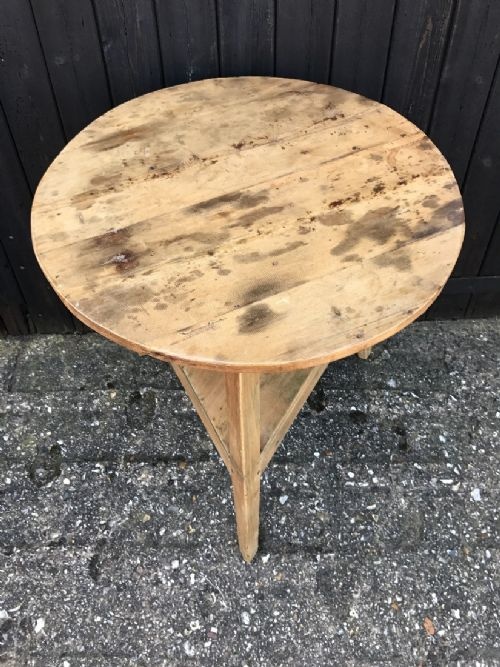 ANTIQUE CRICKET TABLE - ADDITIONAL PHOTO 3