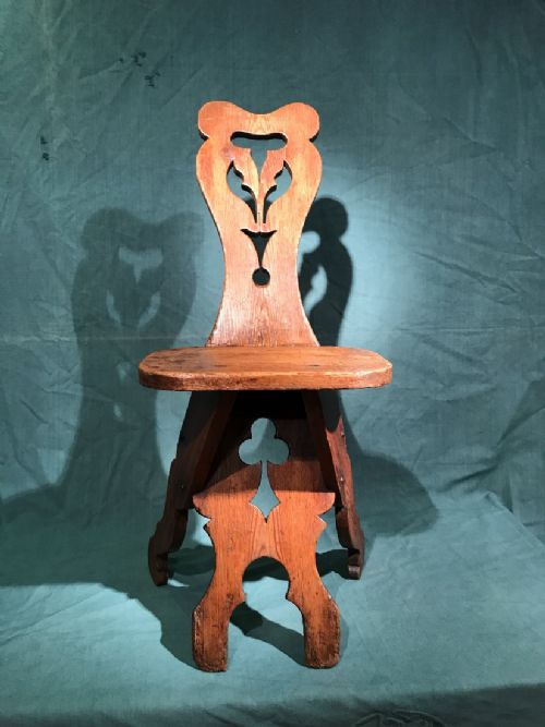 antique pine chair - CATEGORY: ANTIQUE CHAIRS - DATED 19TH CENTURY