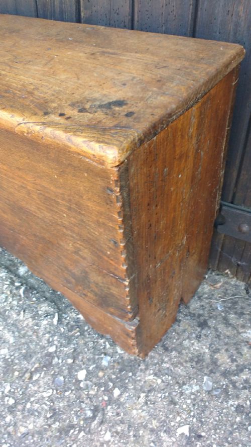 17TH CENTURY ELM BOARDED COFFER - ADDITIONAL PHOTO 2