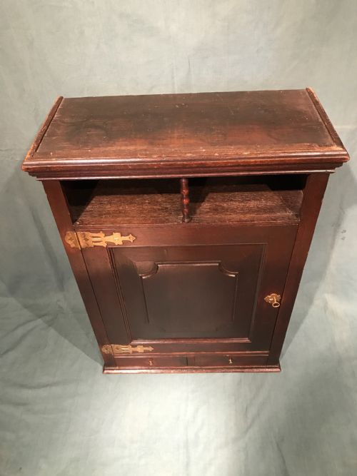ANTIQUE OAK CUPBOARD - ADDITIONAL PHOTO 2