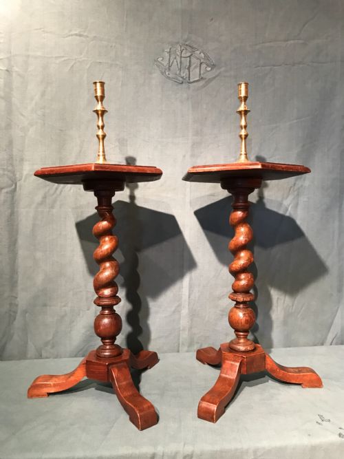PAIR OF SIDE TABLESCANDLESTANDS - ADDITIONAL PHOTO 1