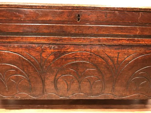 ANTIQUE OAK COFFERCHEST - ADDITIONAL PHOTO 3