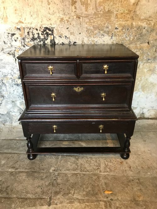 ANTIQUE CHEST OF DRAWERS - ADDITIONAL PHOTO 3