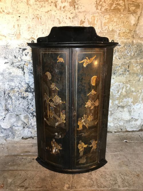 ANTIQUE CHINOISERIE CORNER CUPBOARD - ADDITIONAL PHOTO 1