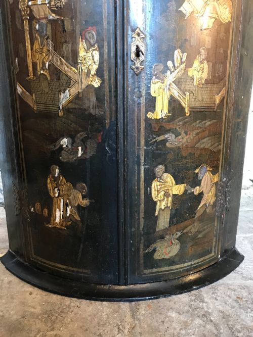 ANTIQUE CHINOISERIE CORNER CUPBOARD - ADDITIONAL PHOTO 2
